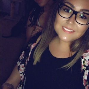 Meet your Posher, Stephanie